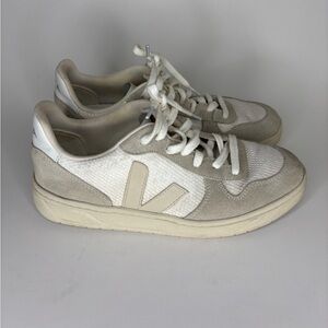 Veja Sneakers Shoes Women Size 39 US 8 Gray White Suede Textile Casual